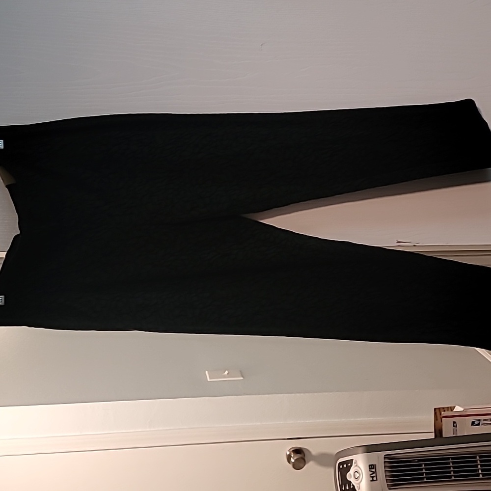 Nwt Chicos size 1 pants